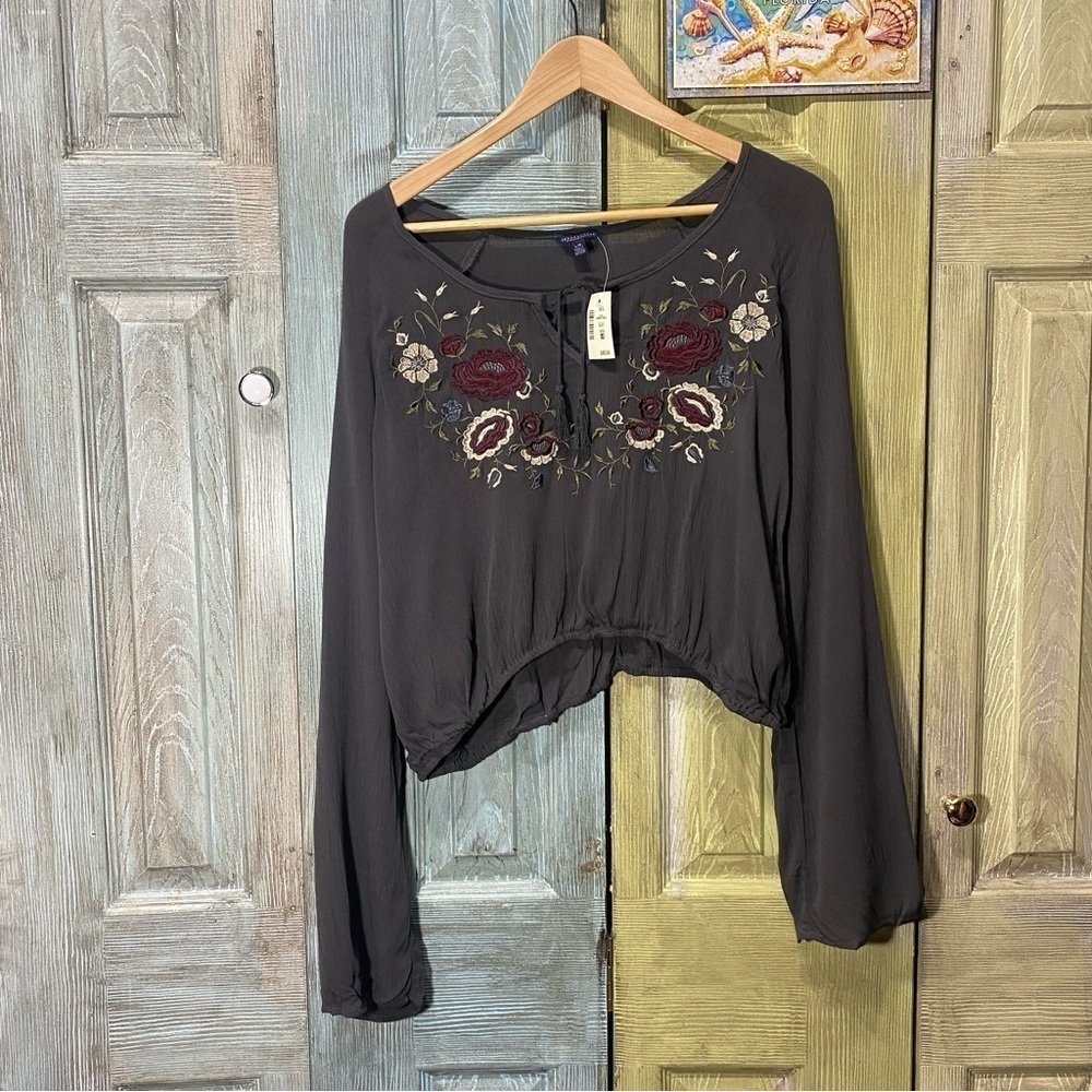 Aeropostale Gauzy Embroidered Top NWT Size Large​
